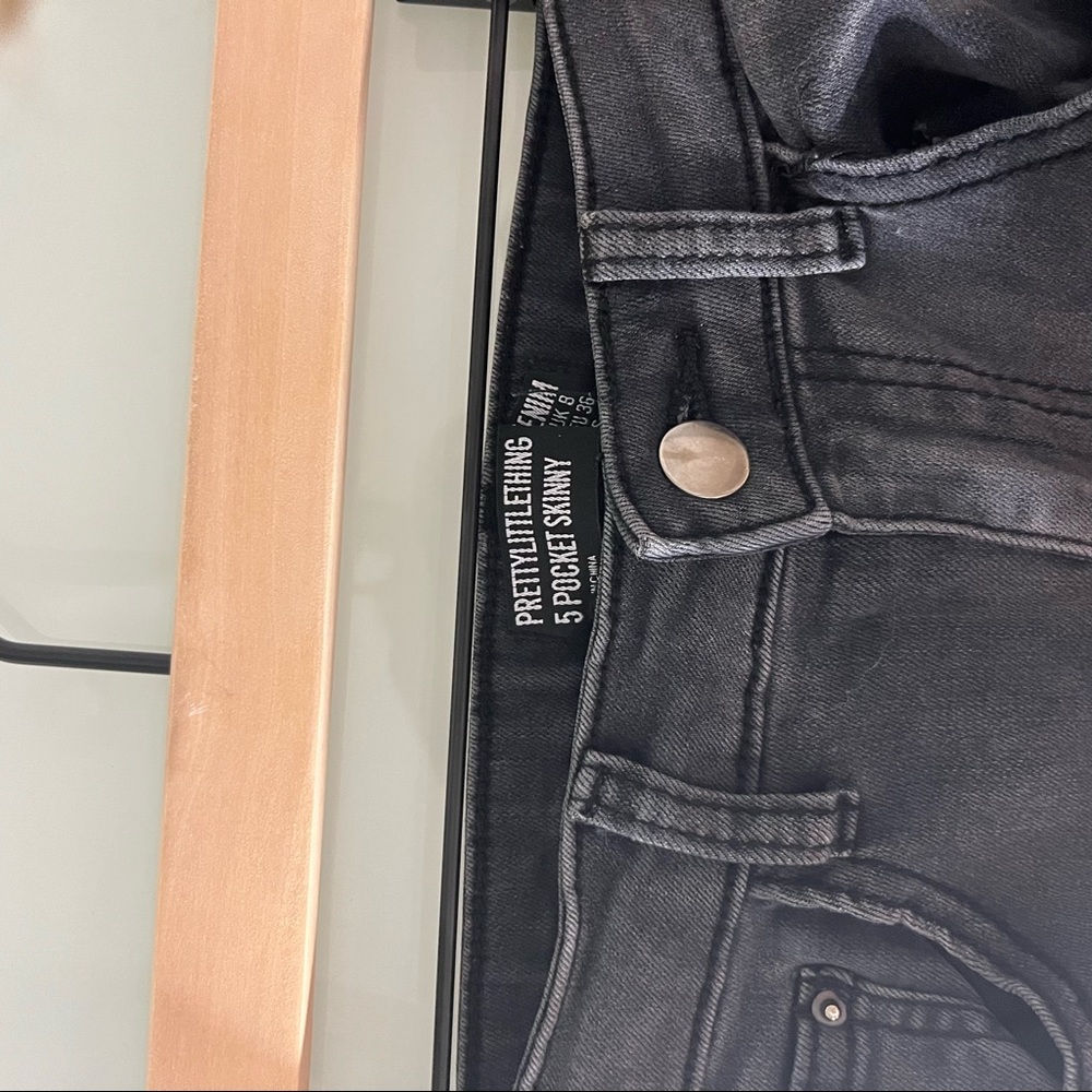 Pretty Little jeans - Picture 4 of 5